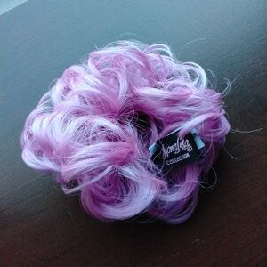 Mona Lisa Collection Scrunchie NWOT